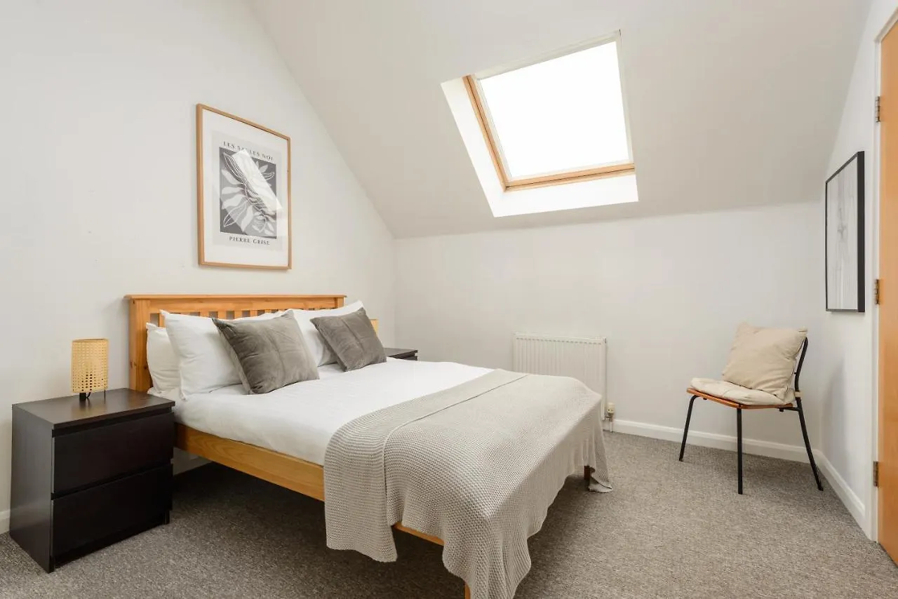 The Modern Mill Apartment Edinburgh 0*,