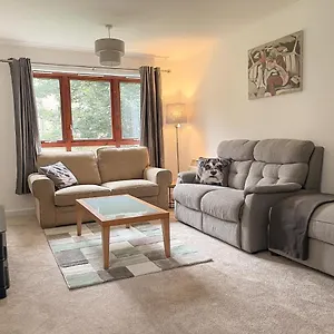 Spacious, And Newly Decorated Edinburgh